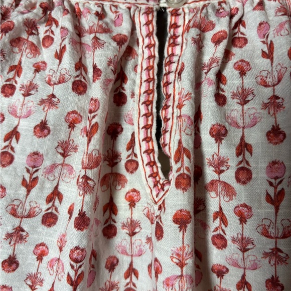 Max Studio Floral Women's Blouse in Red and White - medium. - Picture 2 of 8